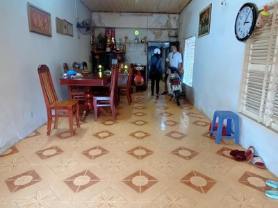 Bán nhà mặt tiền bùi hữu nghĩa khu vực kinh doanh buôn bán sầm uất,gần chợ đồn 2