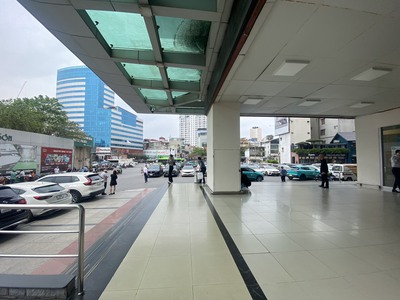 Chính chủ cho thuê MBKD hai mặt tiền vị trí đẹp tại chân đế tòa Mipec 229 Tây Sơn, Hà Nội. 8