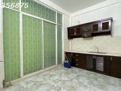 Vị trí đẹp-hẻm ôtô đổ cửa-5m ra sư vạn hạnh- nguyễn chí thanh- 48m-4tầng mới đẹp. 0