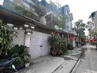Mảnh đất bồ đề long biên vị trí trung tâm oto sát phố, ở thoáng 101m, ngang: 5.9m, 14 tỷ 7 2