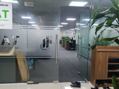 Siêu phẩm mặt phố hoàng cầu, 234m2, mt: 9,5m, vỉa hè đá bóng -  5 tỷ/năm 2