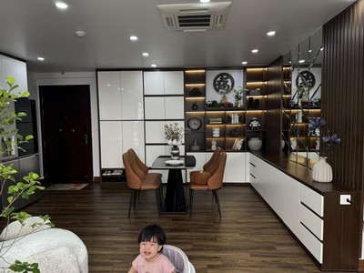 Bán chung cư tòa c1 sẵn sổ hồng 98m2 full nội thất mới cao cấp view hồ 7.4 tỷ 2