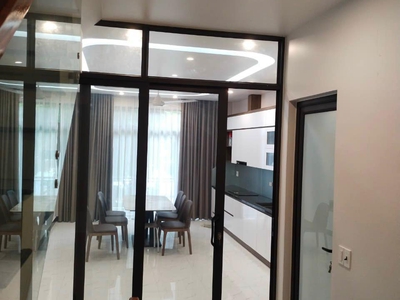 Bán nhà mặt phố Đỗ Ngọc Du, ph Phạm Ngũ Lão, TP HD, 72m2, 4 tầng, thang máy, 4 ngủ 2