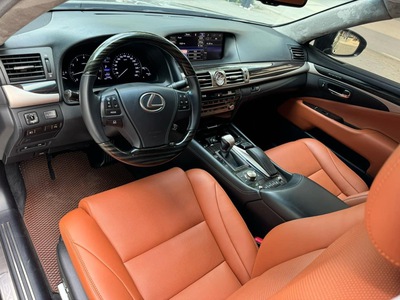Lexus LS 460L, sản xuất 2015, màu đen, nội thất nâu da bò cực đẹp. 4