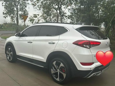 CHỢ ÔTÔ VĂN GIANG chào bán  Hyundai tucson 2017 1.6 turbo ngoc trinh xe Đẹp 1