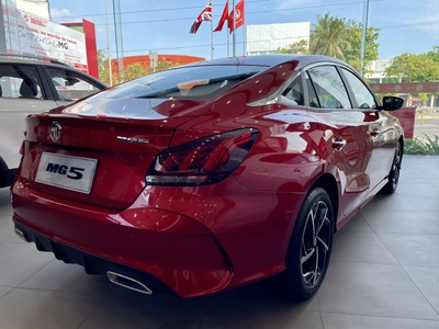 Dòng xe MG5 LUX 588 Triệu với 4