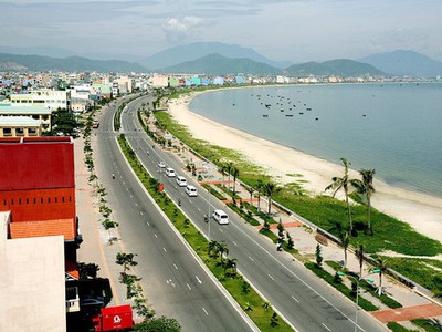 Đât mặt tiền đường Phan Văn Định sát biển Nguyễn Tất Thành 0