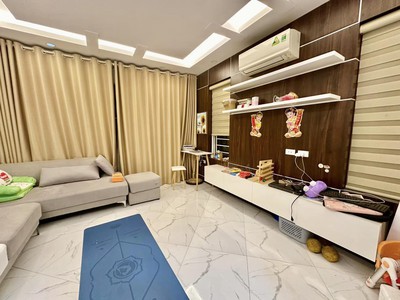 Bán GẤP căn góc 36M2 Phố 8/3 - Nhà đẹp - FULL nội thất ở ngay Ngõ thông, rộng. GIÁ ĐẸP 6 Tỷ 0