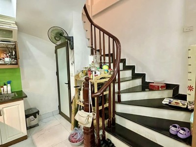 Bán GẤP căn góc 36M2 Phố 8/3 - Nhà đẹp - FULL nội thất ở ngay Ngõ thông, rộng. GIÁ ĐẸP 6 Tỷ 3