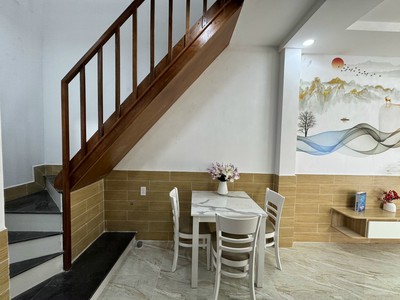 Bán nhà phố mới xây chỉ 645 triệu gần chợ gò đen 1