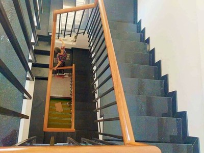 Bán nhà 3 tầng còn mới - 2 mặt tiền kiệt xe hơi trần phú - nhà đẹp đầy đủ nội thất 2