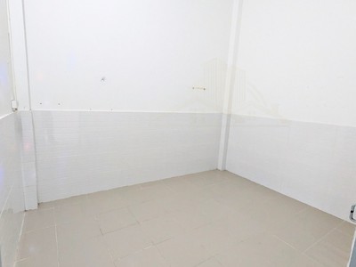 10. chủ gởi:nhà 8 triệu hẻm lò mổ 4