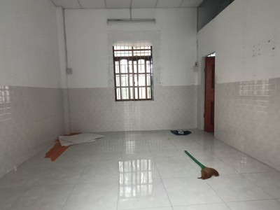 10. chủ gởi:nhà 8 triệu hẻm lò mổ 3