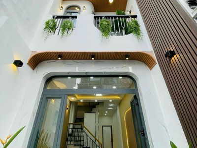 Chủ gấp giảm 500tr chỉ còn 6 tỷ 200 thương lượng có ngay nhà mớ đẹp 2 tầng 48m2 hẻm xe hơi phan văn 1