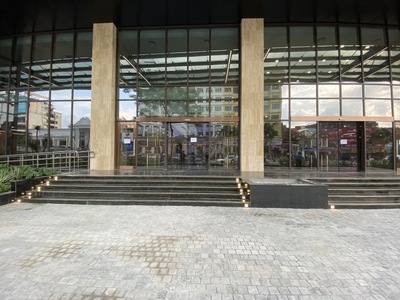 Cần dòng tiền, cho thuê gấp 1200m2 tầng 1 tòa green diamond, láng hạ, quận đống đa, có thể chia nhỏ 2