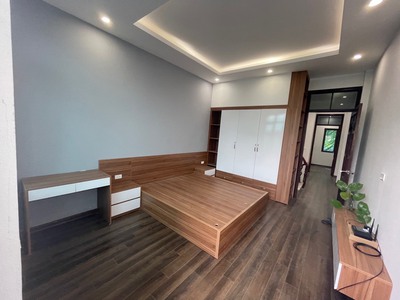 Phan trong tuệ 3 tầng - nhỉnh 4 tỷ dân xây - ô tô đỗ cửa   - 50 mét ra tránh  51 mét, mặt tiền 3