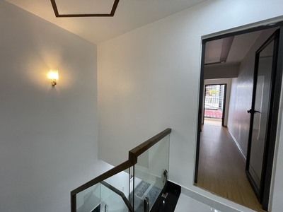 Bán nhà mặt ngõ vũ chí thắng, diện tích 45m 2 tầng giá 2.18 tỉ kinh doanh tốt 3