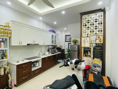 Mặt Phố Hàng Gà 100M2 4 Tầng Mặt Tiền 4M 48.5 Tỷ - Dòng tiền 70Tr/th 0