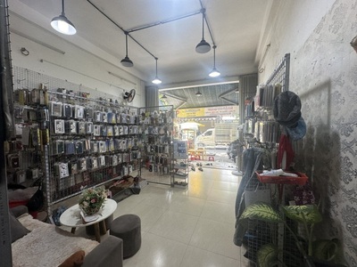 Mặt tiền lê sát ngay chợ đầu mối, 90m2, 3 tầng kd vip 1
