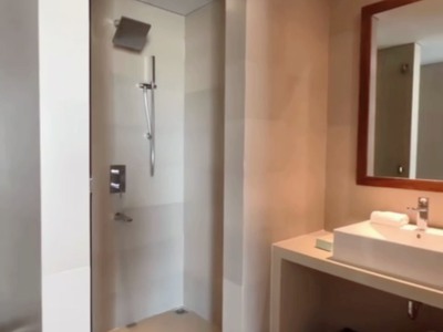 Nhà cần tiền  Bán gấp giá rẻ nhất thị trường căn A La Carte, view biển 2