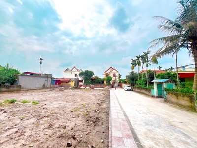 Siêu phẩm đất nền 100m2 giá chỉ 450tr trung tâm xã Ngũ Phúc, Kim Thành sát trục 24m nối KCN Cổ Dũng 0