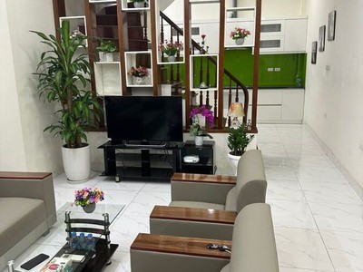 Bán nhà thái hà , đống đa, gara ô tô, diện tích rộng 52m2, mặt tiền nét 4.2m, 6 tầng, gía chỉ nhỉnh 1