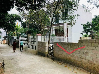 Chính chủ bán lô duy nhất 100m2 thổ cư sẵn sổ, măt tiền rộng hơn 5m tại cổ đông sơn tây . 0