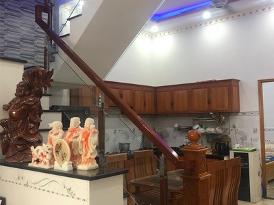 Bán nhà 1 trệt 1 lầu 90m2 hóa an ,shr thổ cư đường thông 2 xe hơi,gần nhà thờ hóa an 2