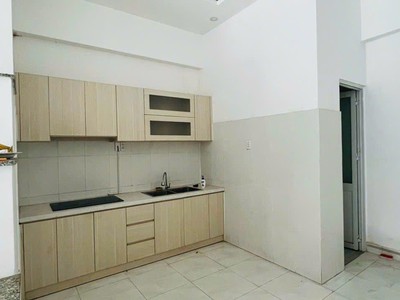 Nhà 1 trệt 1 lầu - đối diện vinhome - sổ riêng hoàn công đường 12m giá rẻ có dòng tiền sẵn hoặc vào 3