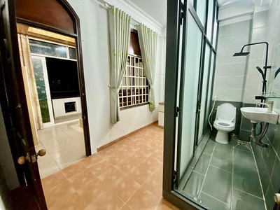 Cho thuê chdv 7pn mới tinh tại tân bình 1