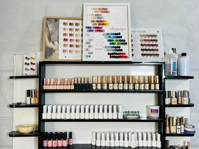 Chính chủ nhượng tiệm nail - gội đầu tp vinh địa chỉ :19 kim liên,hưng chính, tp vinh 3