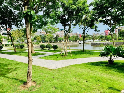 Bán đất mặt đường Nguyễn Bình Khiêm, Đông Nam Cường, TP HD, 68m2, view công viên 2