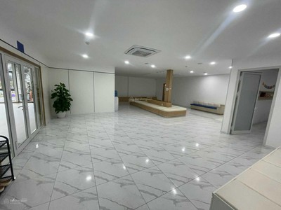 Cho thuê mặt bằng lớn đường 2 tháng 9 vị trí đắc địa siêu VIP tại Đà Nẵng 2