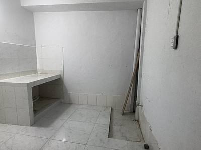 18. chủ gửi: cho thuê nhà 4 triệu gần cầu quang trung mới lăn bê 4