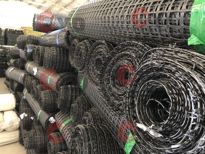 Lưới Nhựa Dẻo Nguyên Sinh Lỗ 35mm  cao 1-2mét x dài 50mét  lưới rào, làm vườn - chăn nuôi gà vịt 1