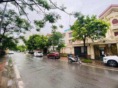 Bán Gấp biệt thự Trung Yên - Yên Hòa, Cầu Giấy. Diện tích 190m2, 200m2, 210m2, 300m2 ... 4 tầng, 0