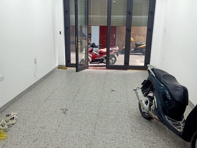 Chính chủ Cho thuê nhà làm VP Phố Cù Chính Lan Thanh Xuân Hà Nội 3