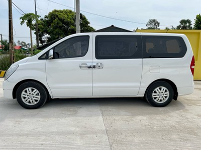Chính chủ bán xe Hyundai starex 9 chỗ,máy dầu,số sàn 1