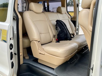 Chính chủ bán xe Hyundai starex 9 chỗ,máy dầu,số sàn 6