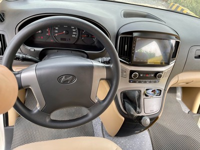 Chính chủ bán xe Hyundai starex 9 chỗ,máy dầu,số sàn 8
