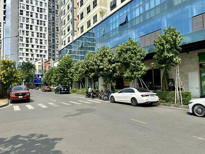 Chính chủ bán căn góc 3pn view sông 42 triệu/m2 3