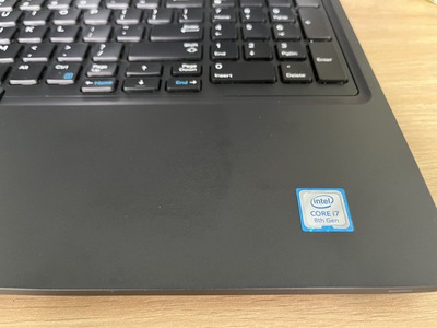 Cơ hội có 1-0-2  dell 3530 gaming i7, 8gb ram, ssd 256gb, hai card màn hình 4gb chạy song song, màn 1