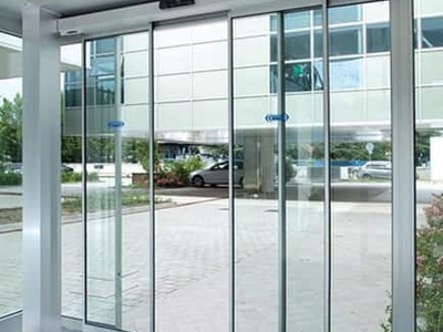 Lắp đặt cửa cuốn 3