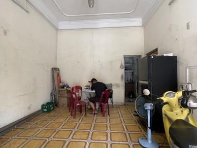 Cẩm lệ - cần bán nhà mặt tiền đường kinh doanh tốt nhất tuyến ngang gần 9m nhà 2 gian 3 tầng. 2