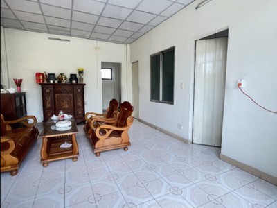 Cẩm lệ - cần bán nhà mặt tiền đường kinh doanh tốt nhất tuyến ngang gần 9m nhà 2 gian 3 tầng. 1