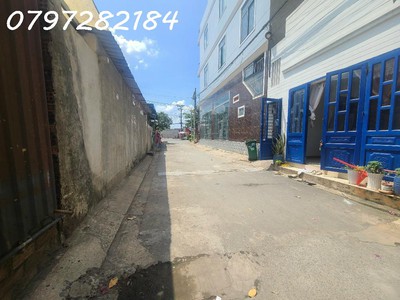 Bán nhà hẻm xe hơi,1 trệt,1 lửng,dt 50m2 lã xuân oai, quận 9, giá nhỉnh 3 tỷ 2