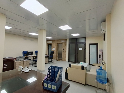 Văn phòng11 triệu/tháng 80m2  2 sàn , mặt tiền 7m,tô vĩnh diện,hn 2
