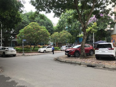 ‼ HIẾM - NHÀ ĐẸP ĐỖ QUANG thang máy dòng tiền 1 tỷ/năm 0