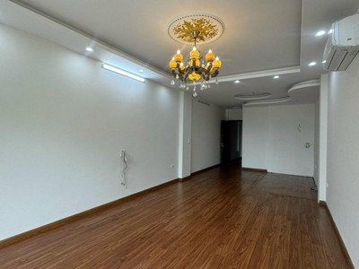 Bán nhà 4 tầng khu đấu giá kiến hưng sẵn sổ giao dịch ngay 0