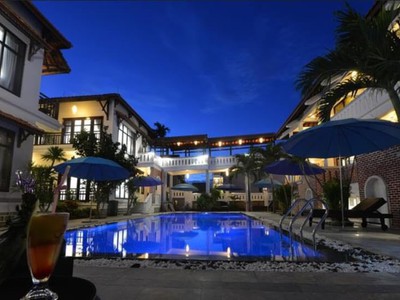 Chuyển nhượng khách sạn chuẩn 4 sao 2 mặt tiền lý thái tổ lê đình thám hội an 0